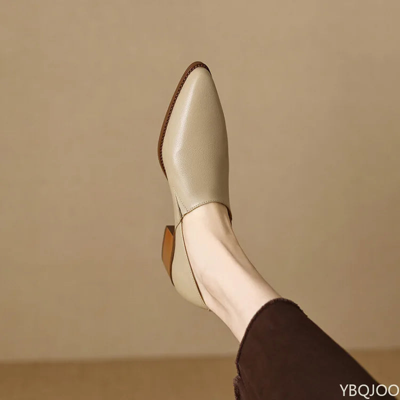 Fashionable versatile mid heeled