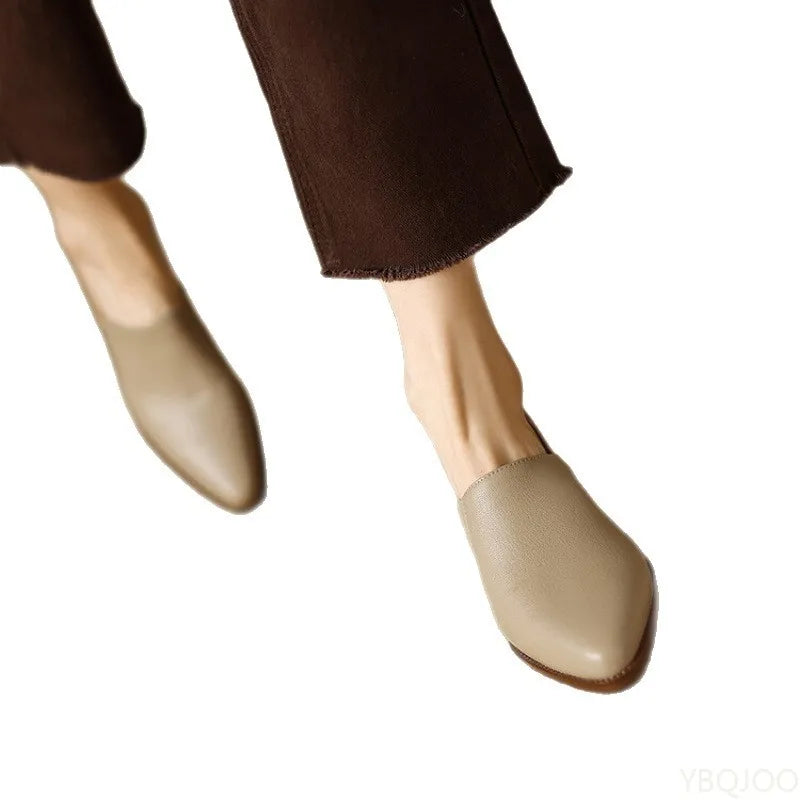 Fashionable versatile mid heeled